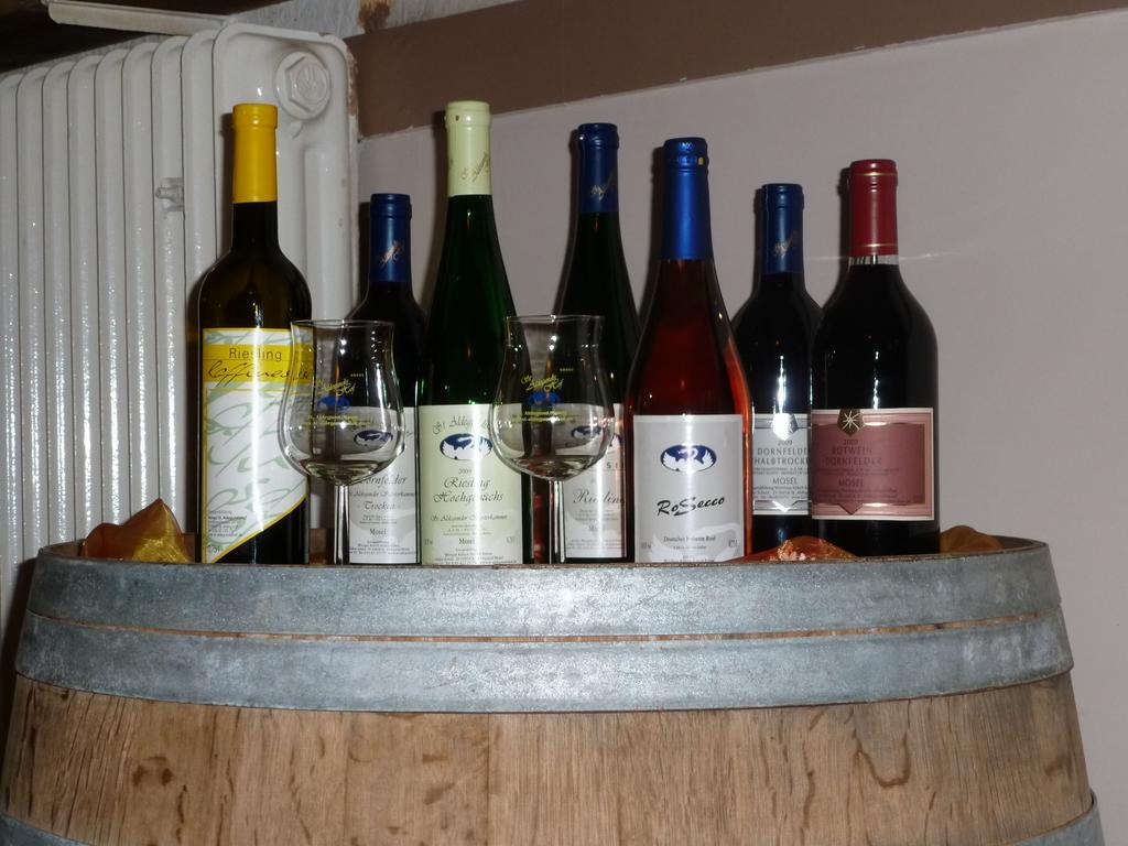 Wein- Und Gaestehaus St. Aldegundishof Sankt Aldegund Esterno foto